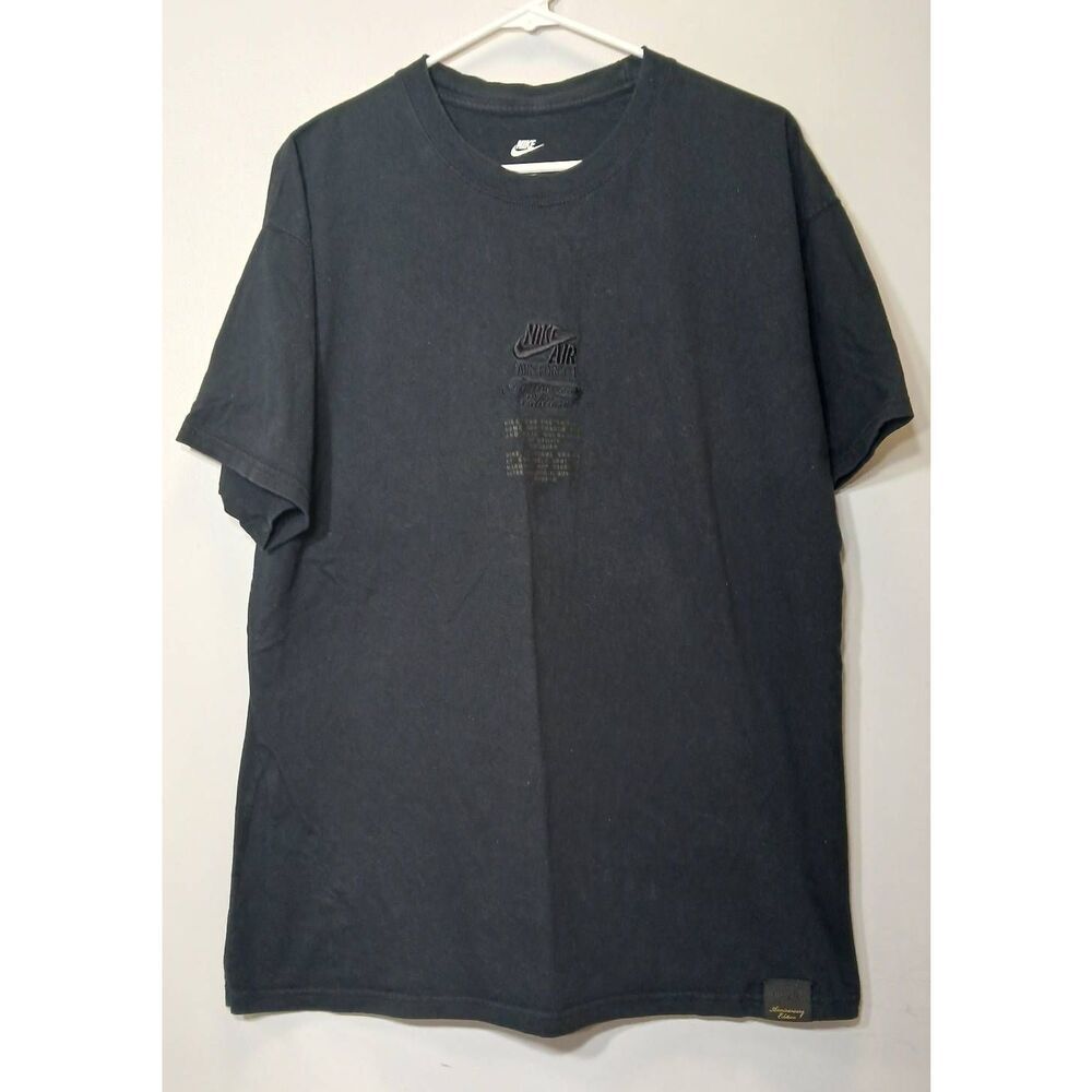 Rare Nike mens center swoosh tshirt large black anniversary edition shortsleeve
